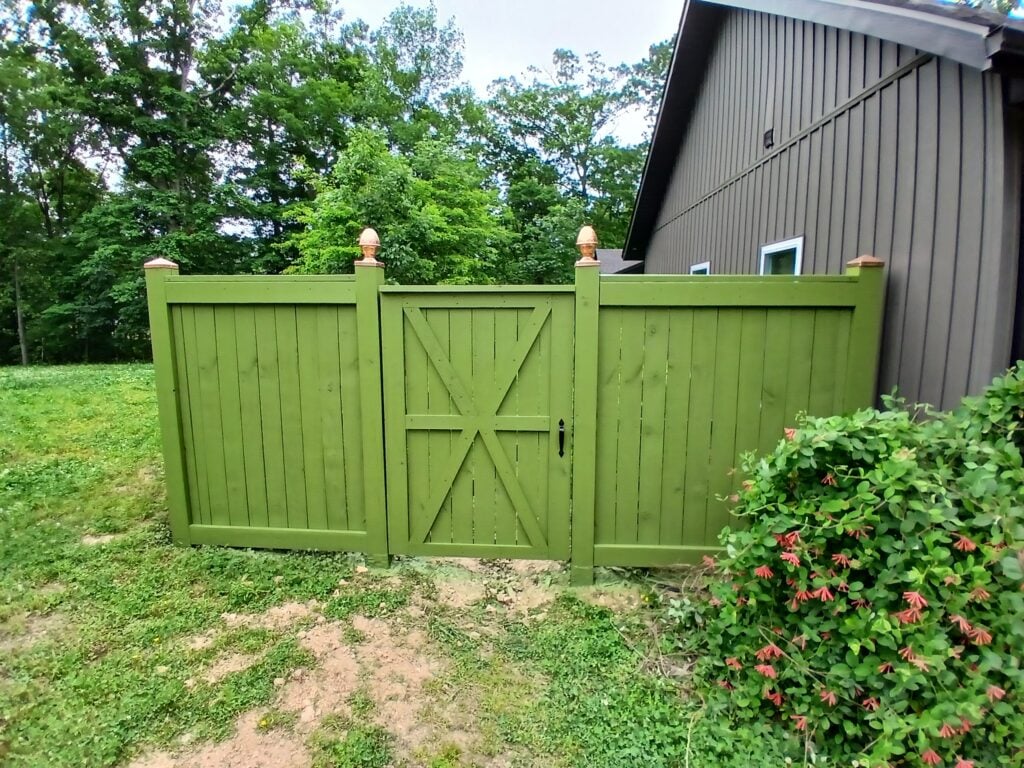 Fence Staining Service in Bella Vista — Bella Vista AR